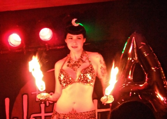 Anna Fur Laxis, 17/9/11