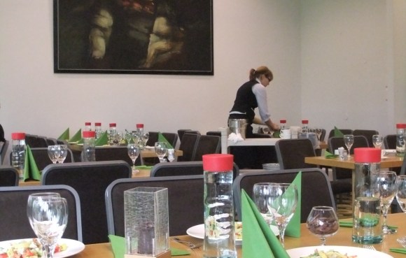 Setting up for lunch, 28/9/11_low-res