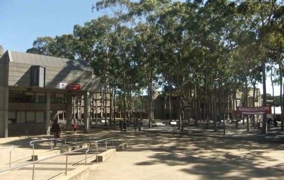 Macquarie University, 23/4/13