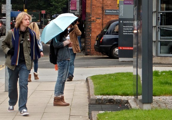 Students checking map, 23/9/13