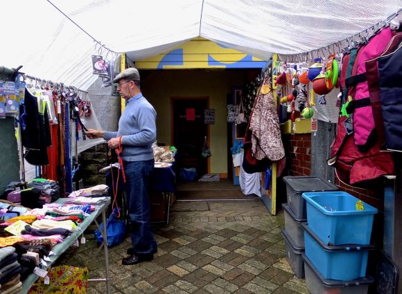 Pet stall owner, 24/5/14