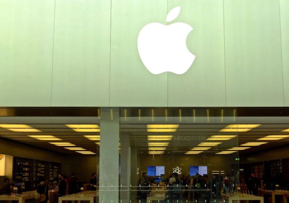 Apple store, 13/4/15