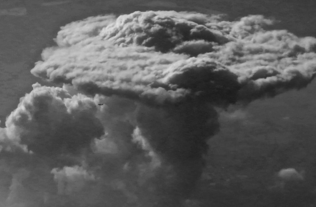 Beneath mushroom cloud, 18/10/15