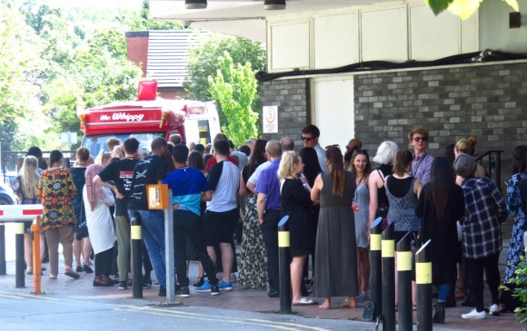 Ice cream queue, 19/7/16