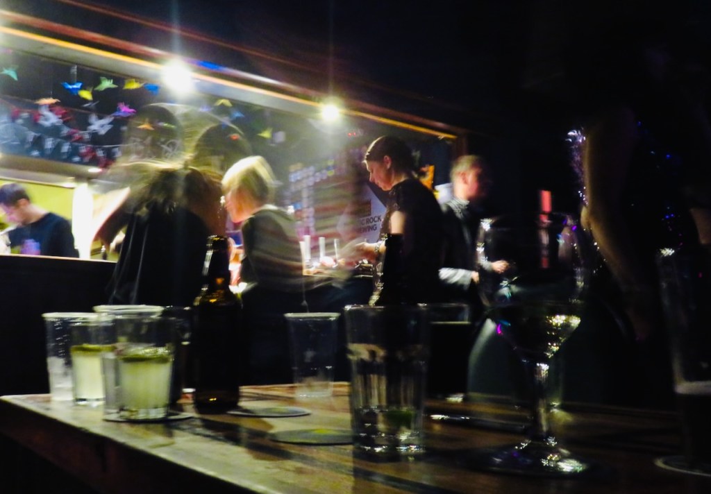 Trades bar, 10/12/16