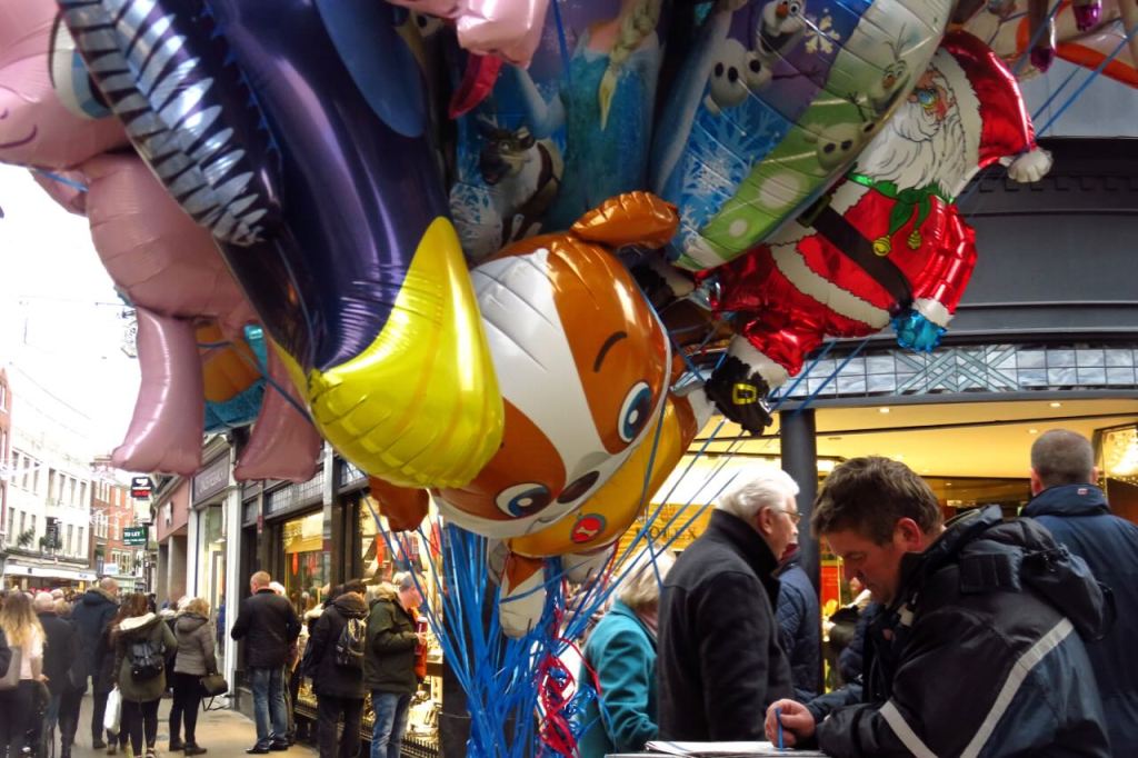 Balloon seller, 31/12/16