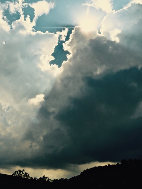 Storm gathers, 27/5/17