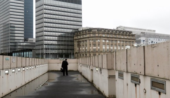 Unused footbridge, 17/8/17