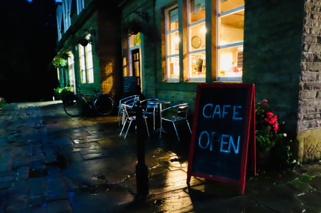 Station café, early, 5/10/21