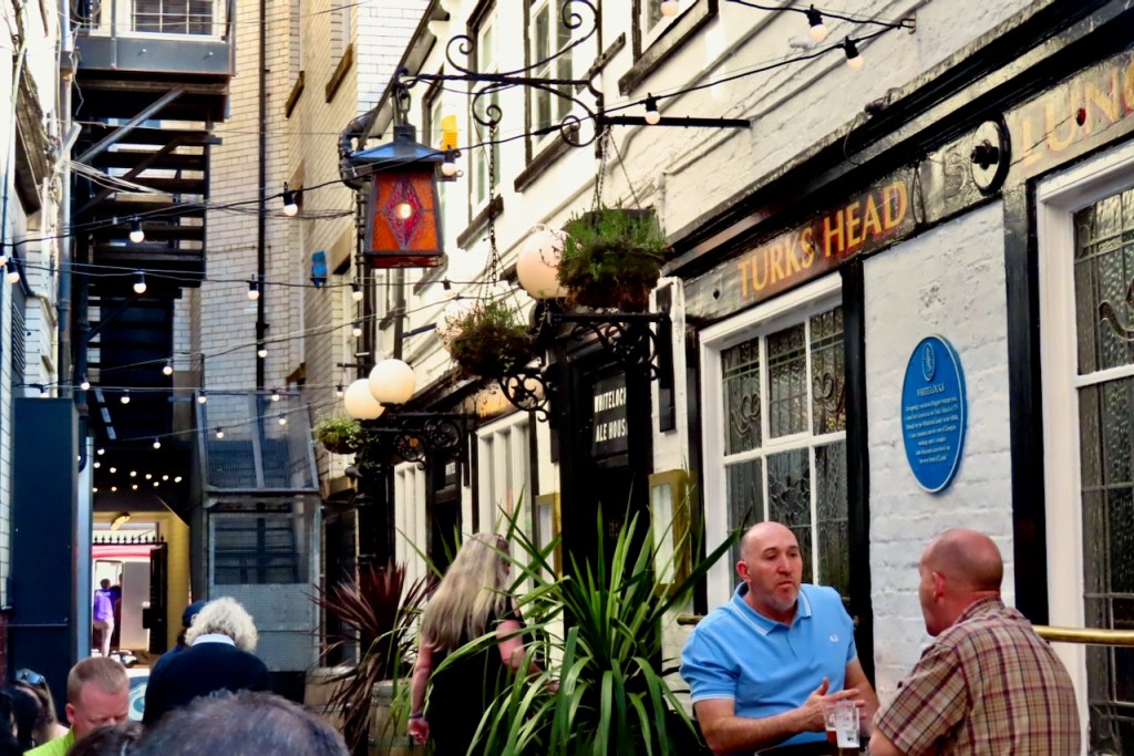 Whitelock's, 26/3/22