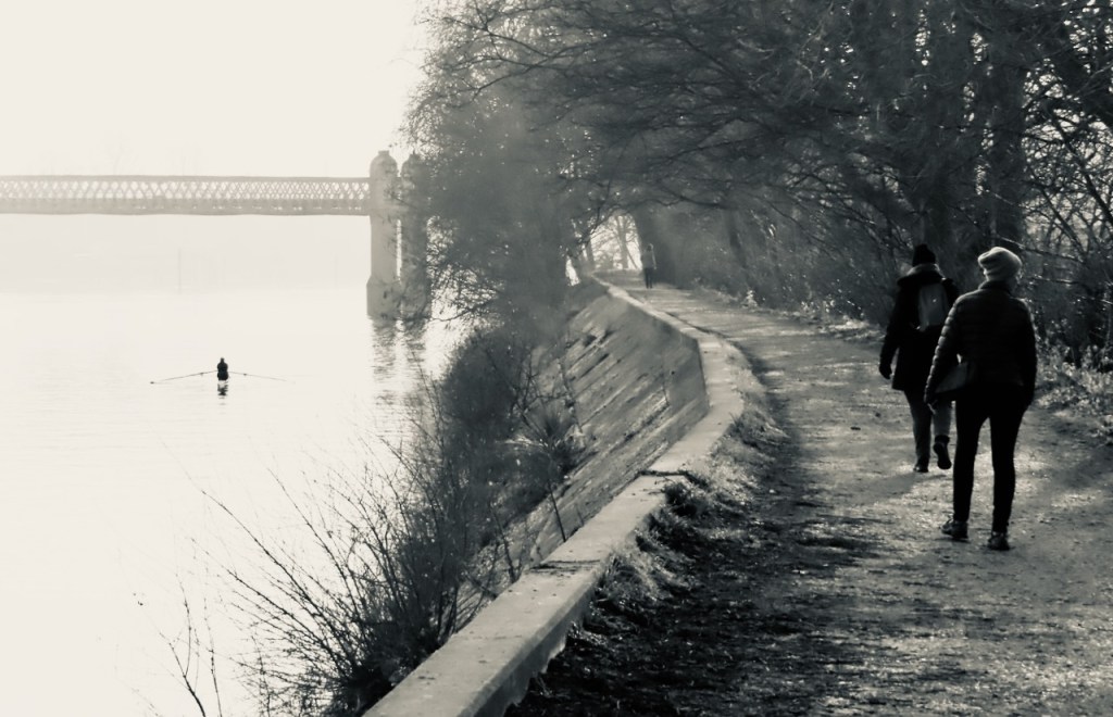 Thames near Kew Bridge, 15/2/23