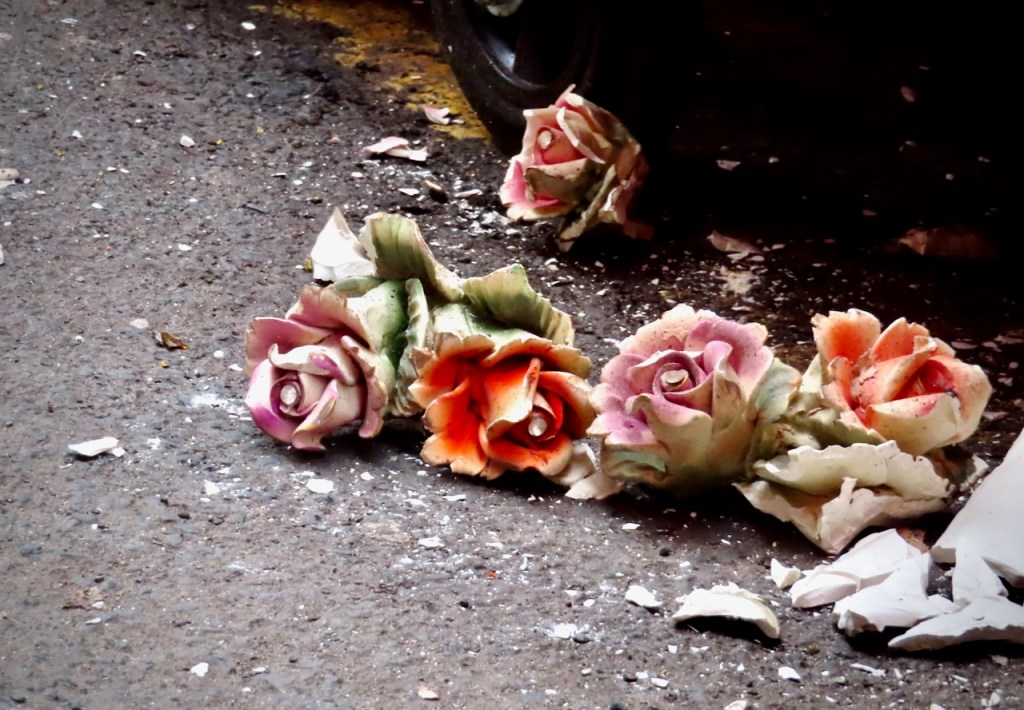 Ceramic roses, 28/3/23