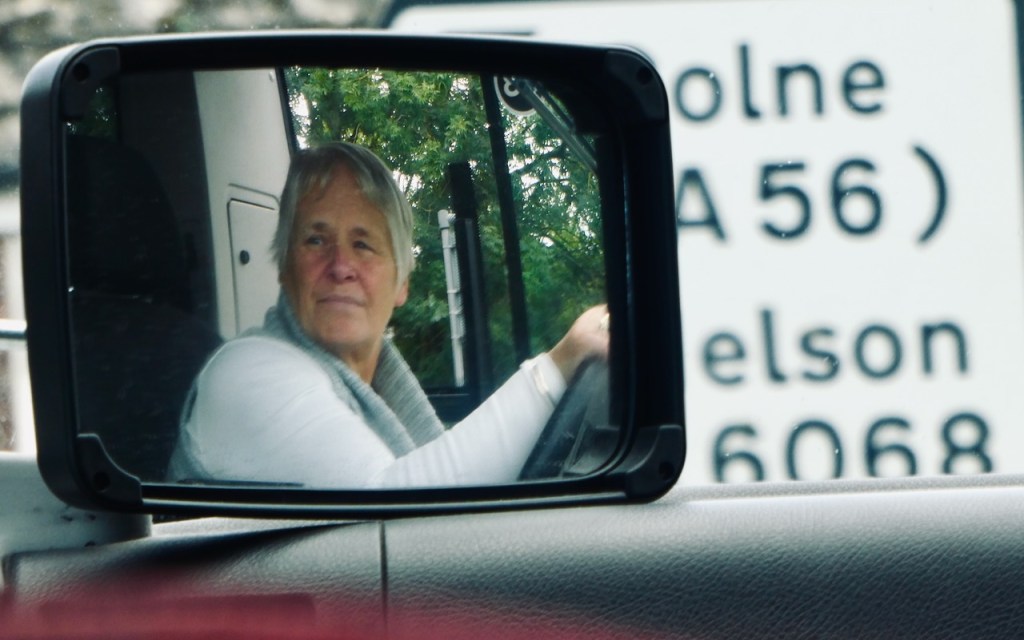 Bus driver in mirror, 21/7/23
