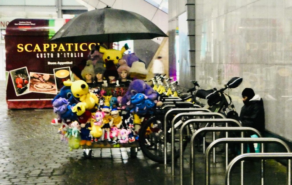 Outside Arndale, 4/12/23