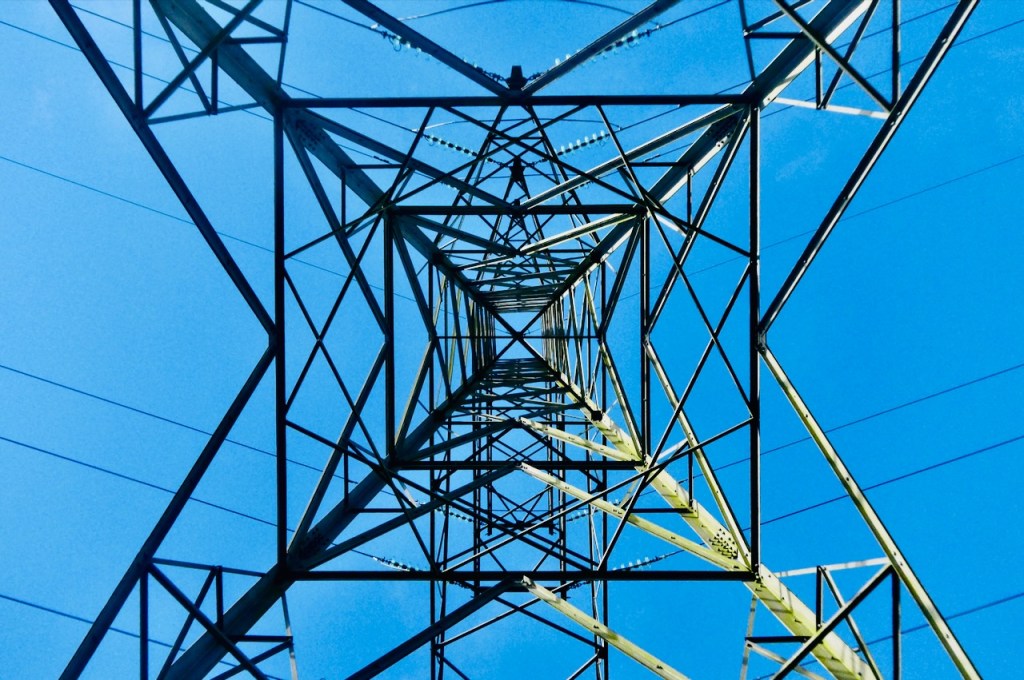 Pylon from below, 22/10/24