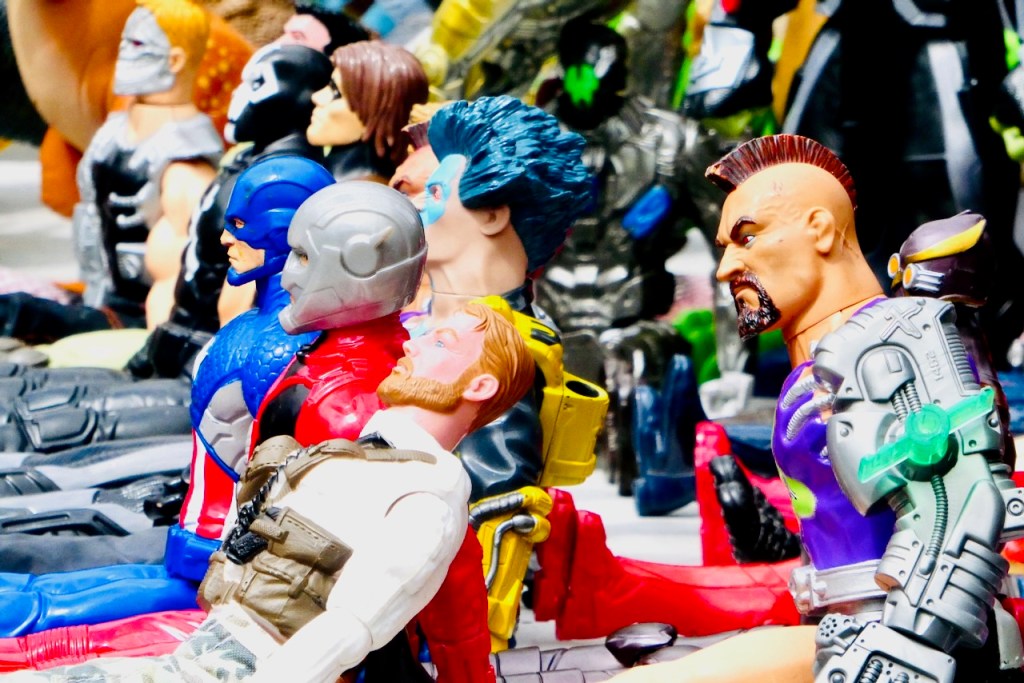 Dolls on market, 18/7/25