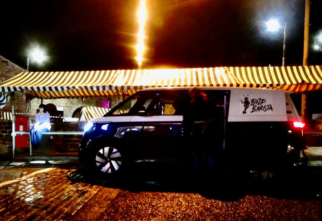 Buzzi barasta, 14/12/25