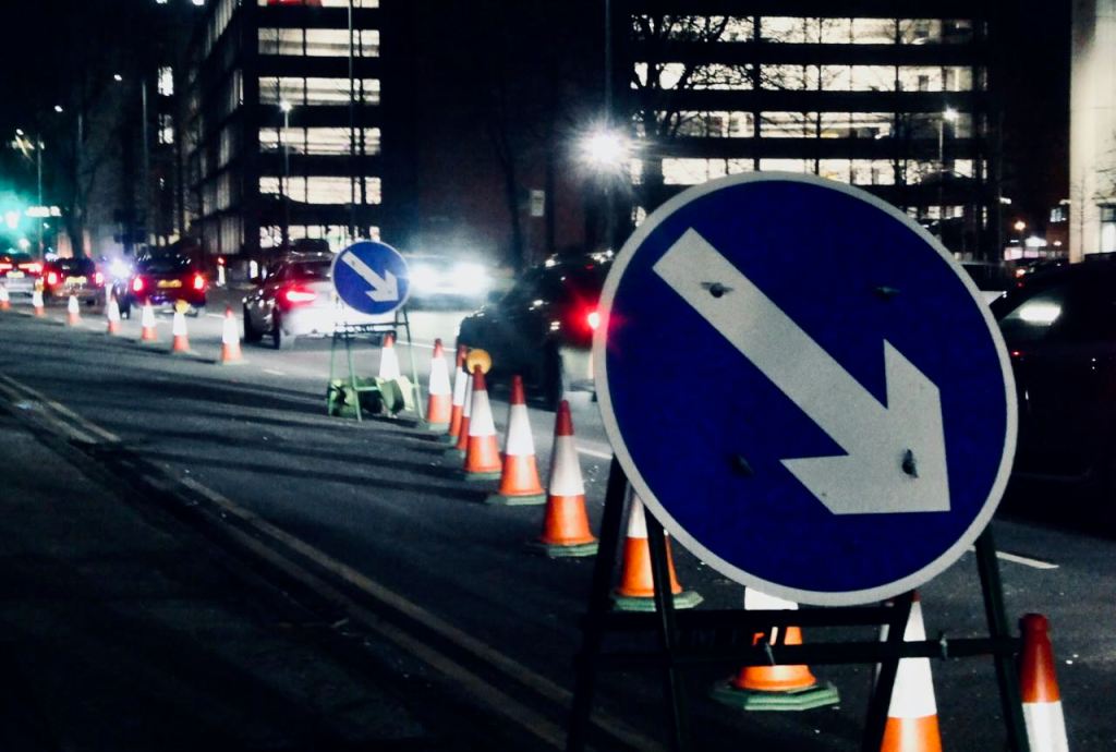 Roadworks and signs, 17/2/26