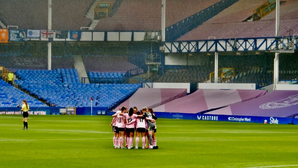 Leicester huddle, 16/5/26