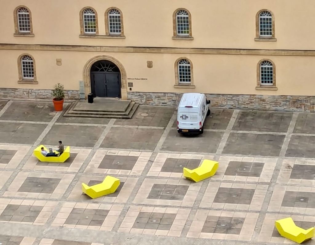 Still life, yellow seats, 14/9/26
